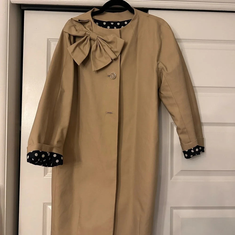 Kate Spade Dorothy Bow Tan Trench Coat with Bow Detail- worn once - Picture 4 of 5